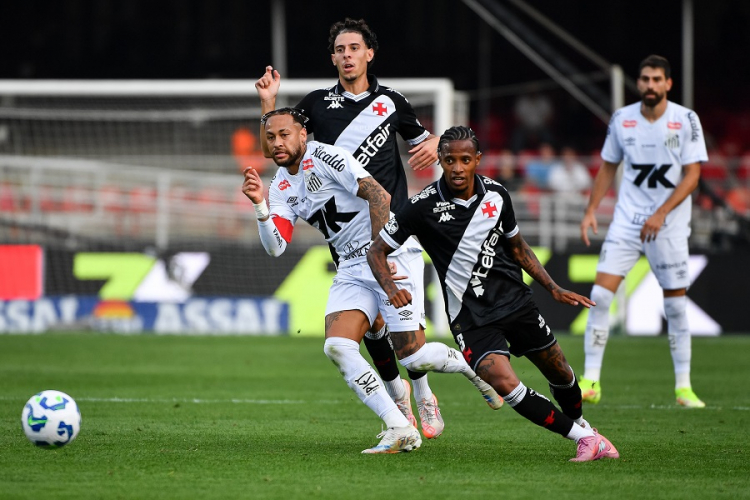 Neymar só testemunha goleada histórica do Vasco sobre o Santos no Morumbi