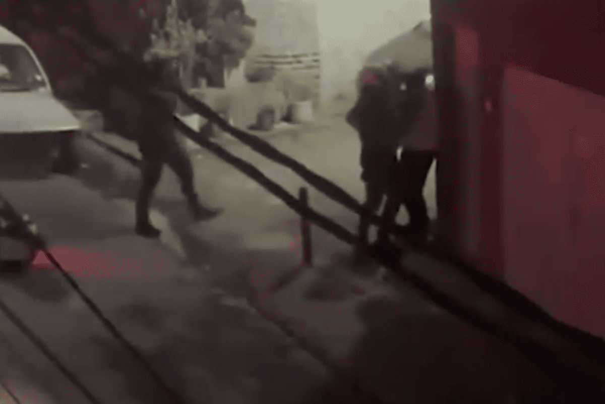 Vídeo: PM mente sobre agressão que deixou homem rendido desacordado
