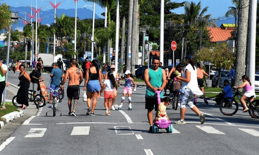 Domingo de Lazer – Especial Dia dos Pais na Rua da Família, em Caraguatatuba, oferece atividades físicas, culturais e esportivas para toda a família, com interdição da Avenida da Praia das 7h às 15h neste domingo.