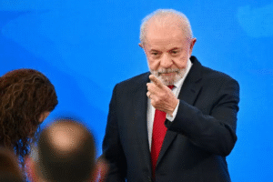 Brasil aciona OMC contra Estados Unidos por sobretaxa ao aço e pode iniciar guerra comercial