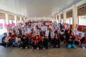 Crianças de escolas municipais do Litoral Norte participam de palestras da Defesa Agropecuária sobre os perigos e a prevenção da raiva, em uma ação de saúde pública.