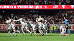 Em noite de herói, goleiro Jandrei brilha e São Paulo avança na Libertadores nos pênaltis