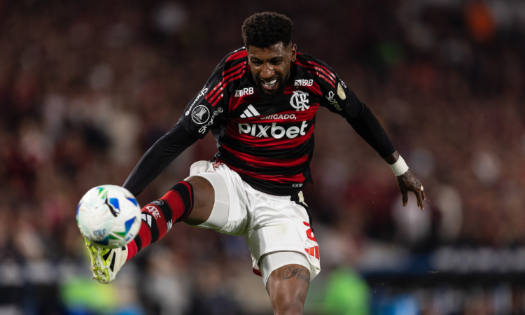 Flamengo confirma lesão leve em Emerson Royal e monitora próximo retornos
