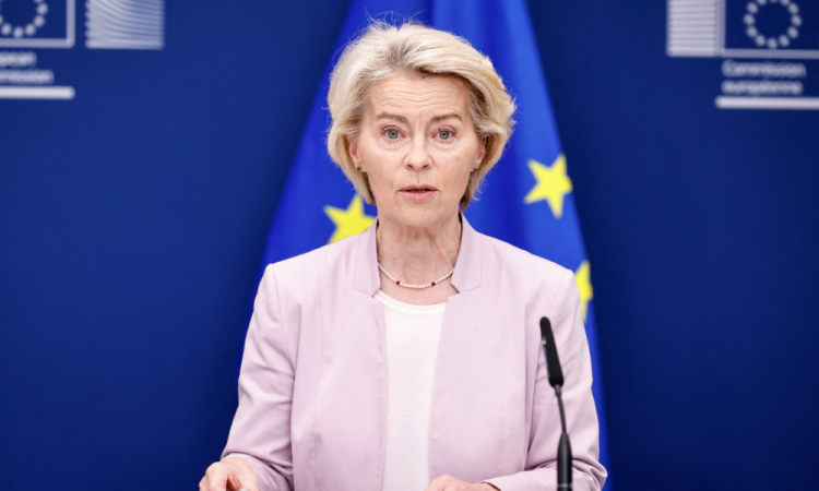 ‘Fronteiras não podem ser alteradas à força’, afirma presidente da Comissão Europeia