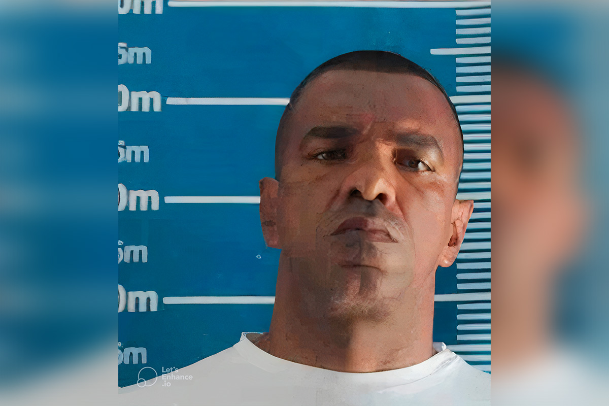 Amplamente conhecido em solo fluminense, o traficante Alexander de Jesus Carlos, mais conhecido como “Choque” ou “220 V” (foto em destaque), é o líder do Comand