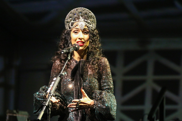 Começou nesta segunda-feira (25) a venda geral para os dois shows extras anunciados por Marisa Monte em São Paulo e no Rio de Janeiro. Os novos sh