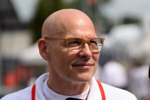 F1 – Villeneuve: 'Você não é fantástico só porque é campeão mundial'