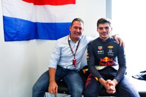 F1 – Jos Verstappen minimiza rumores sobre Max na Mercedes: "Falamos até sobre a Ferrari"