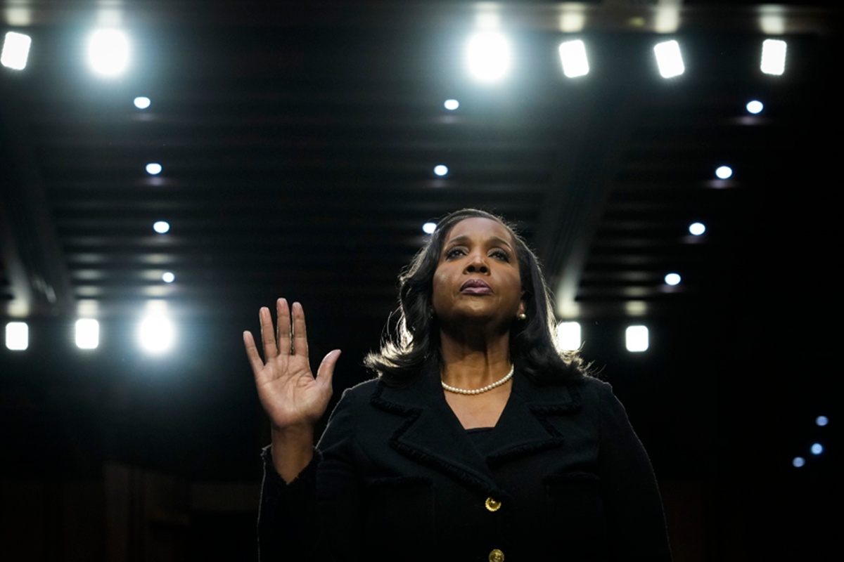Demitida pelo presidente dos Estados Unidos, Donald Trump, a diretora do Federal Reserve (Fed, o Banco Central norte-americano) Lisa Cook afirmou nesta terça-fe