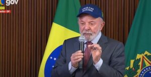 Em reunião ministerial, Lula critica família Bolsonaro e defende ‘soberania’