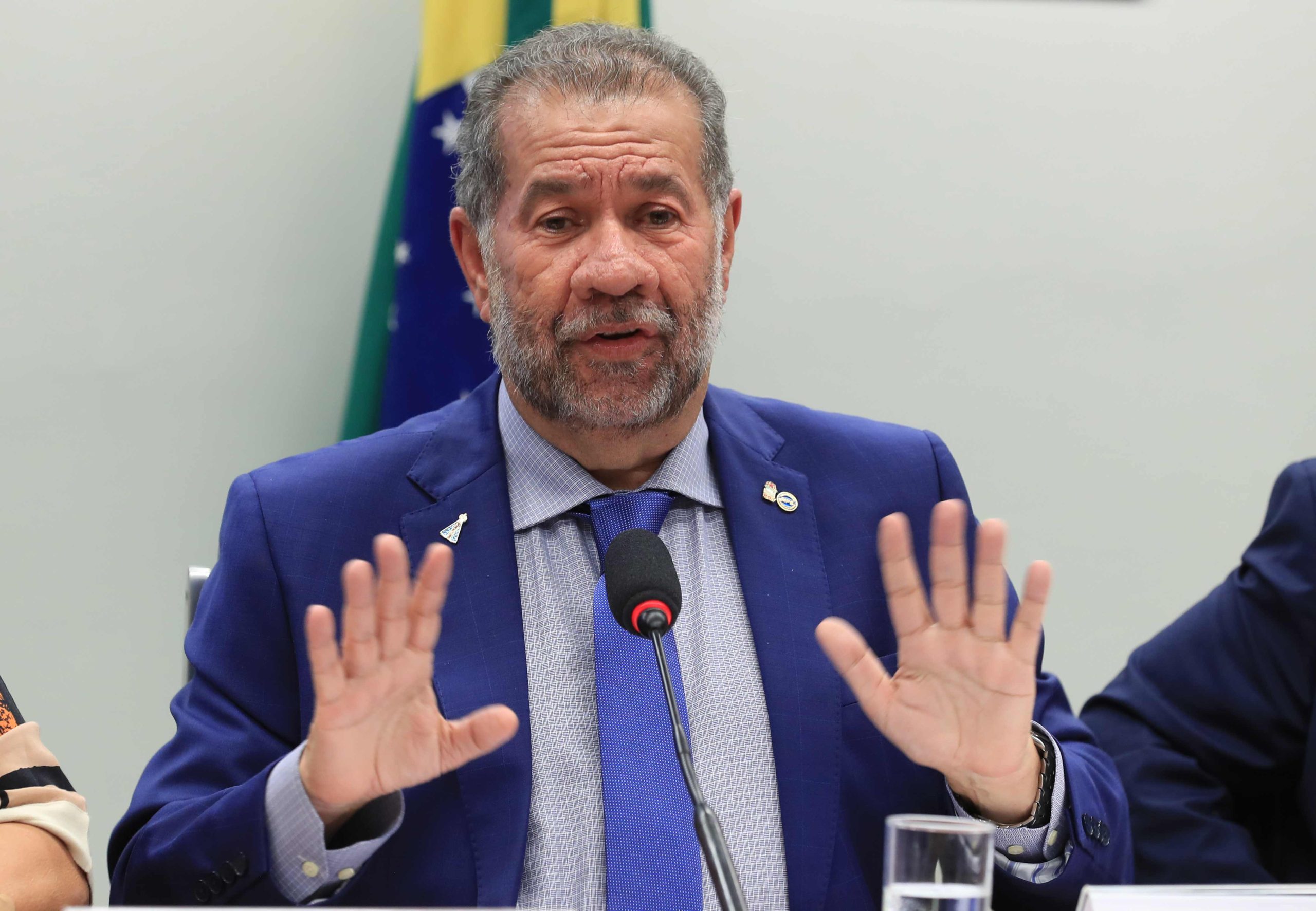 Sindicato de irmão de Lula pagava comissão a amiga de Carlos Lupi