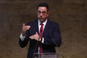 CNJ pune juiz Marcelo Bretas com aposentadoria compulsória
                                Desde fevereiro de 2023, juiz estava afastado da vara federal do Rio