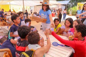 Crianças vulneráveis visitam festival em ação social do GDF