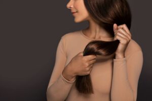 Todas as mulheres precisam ficar por dentro dessas três máscaras que acabam com o temido frizz e os fios secos. O cabelo é uma das coisas que mais inspira cuida