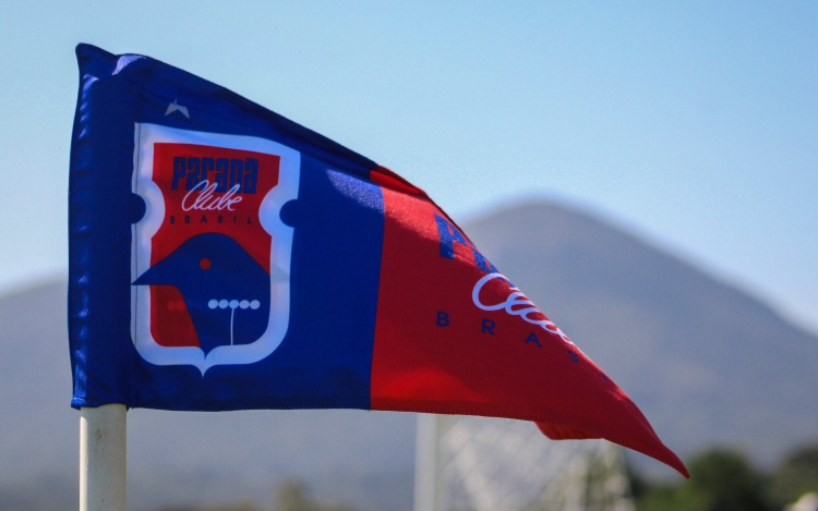 O Paraná Clube recebeu uma nova proposta vinculante para a venda da Sociedade Anônima do Futebol (SAF). A oferta de R$ 250 milhões por 90%,
