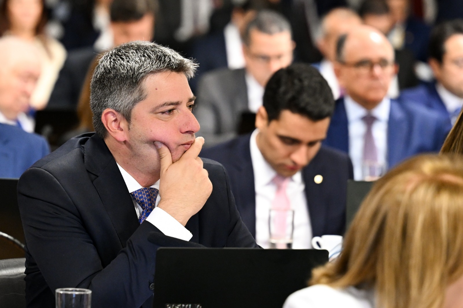 O senador e líder do PL Carlos Portinho (RJ) acusou a indicada para ministra do Superior Tribunal Militar (STM) Verônica Abdalla Sterman de mentir no currículo