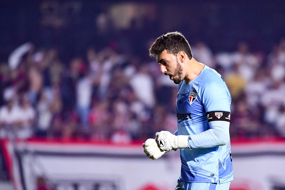 Com direito à dois pênaltis perdidos, Atlético Nacional e São Paulo empataram a partida de ida das oitavas de final da Libertadores por 0 x 0,  nesta terça-feir
