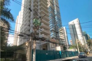 Construtora compra milhões em títulos para legalizar prédio de luxo