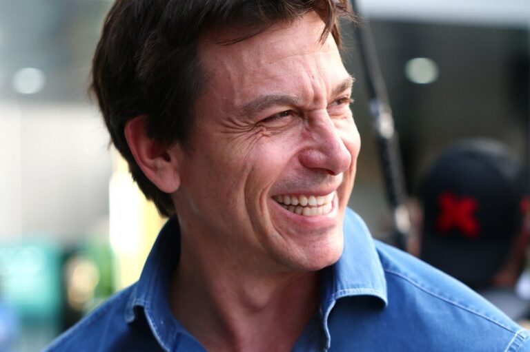Wolff se manifesta sobre montagens com Verstappen em jatinho: "Burburinho das redes tomou a F1"