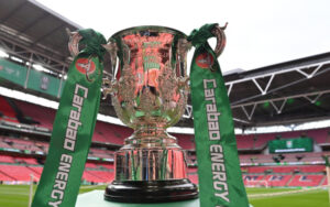 A Copa da Liga Inglesa de 2025/26 chega à sua segunda rodada, que será realizada entre esta terça-feira (26) e quarta-feira (27), com diver