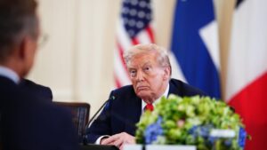 Tribunal dos EUA diz que maior parte do tarifaço de Trump, incluindo sobre o Brasil, é ilegal