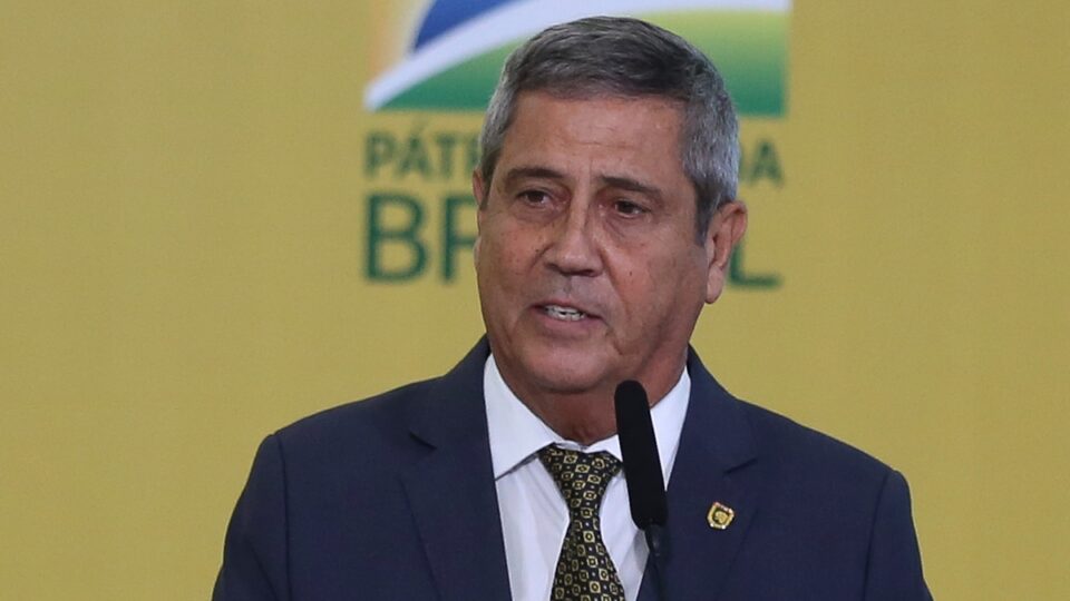 Braga Netto pede revogação da prisão e Moraes cobra posicionamento para PGR