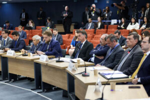 STF concentra julgamento de Bolsonaro para evitar risco de adiamento para 2026