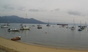 Chuva no litoral e frente fria: veja como ficam as temperaturas neste fim de semana na região