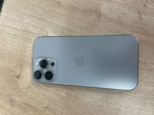 Proprietário de loja de celulares que comercializava aparelhos de origem ilícita é preso na Vila Sahy