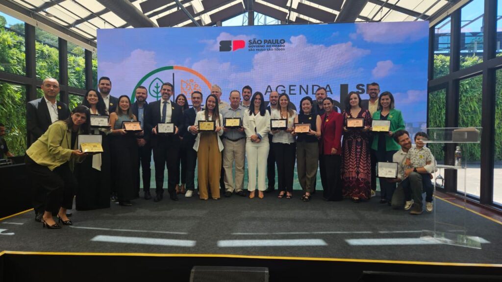 ONG do Litoral Norte conquista novo prêmio e projeta inovação brasileira em restauração ecológica