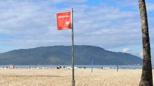 Balneabilidade piora e 35 praias estão impróprias no litoral de SP; confira quais