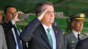 STM se manifesta sobre possível perda de patente de Bolsonaro e militares condenados