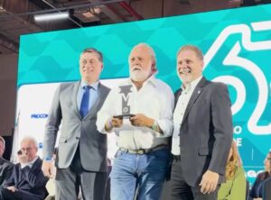 Prefeitura de Ilhabela recebe Prêmio Governador Franco Montoro