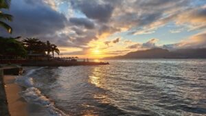 Você já viu o pôr do sol em Ilhabela? Confira 5 locais imperdíveis para viver esse momento