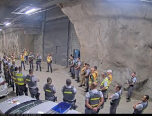 Oficiais da Polícia Rodoviária visitam Rodovia dos Tamoios