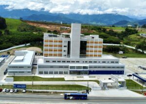 Hospital Regional de Cruzeiro é inaugurado após dois anos de atraso