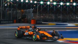 GP de Singapura: Piastri lidera TL2 em sessão interrompida por acidentes