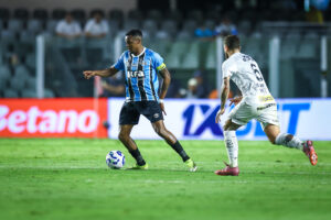 Santos empata com o Grêmio na Vila Belmiro