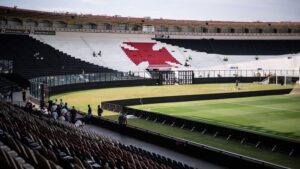 Vasco x Vitória: horário e onde assistir ao jogo do Brasileirão