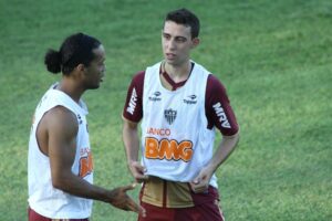 Após atuar em série, cria do Atlético se aposenta e vira gerente de time paulista