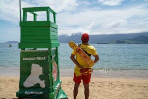 Prefeitura de Ilhabela inicia formação de Guarda-Vidas Municipais