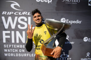 Gabriel Medina confirma recuperação total de lesão e volta para a temporada 2026 da WSL