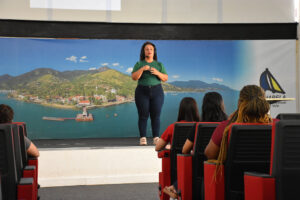 Prefeitura de Ilhabela promove Workshop de Libras para servidores públicos