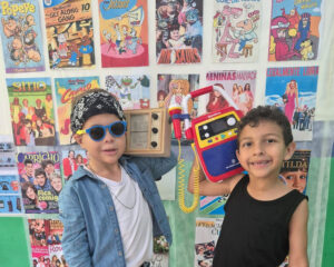 Escolas de Educação Infantil de Ilhabela apresentam feiras do projeto que resgata memórias da infância