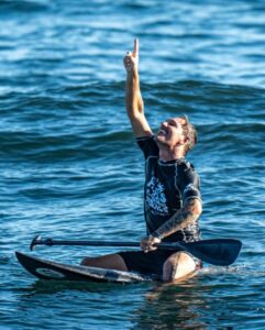 Santos brilha novamente no surfe internacional com Leco Salazar