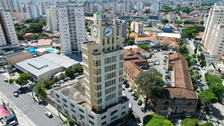Feriado em Taubaté: saiba o que abre e fecha na cidade entre quinta (5) e sexta-feira (6)