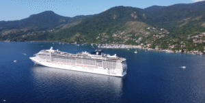 Navio Costa Favolosa com 3,8 mil turistas abre a temporada de cruzeiros 2025/2026 em Ilhabela