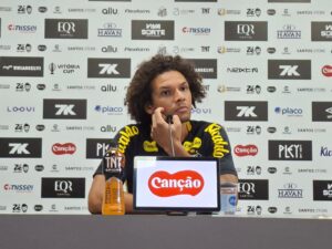 Arão minimiza reclamações de Neymar e foca em Santos x Palmeiras