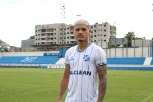 Luan Santos é o novo atacante do Taubaté para Série A2