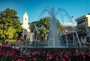 Fé, história e beleza: Santuário de Santa Rita emociona visitantes em Extrema